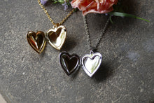 Load image into Gallery viewer, Locket