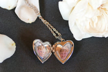 Load image into Gallery viewer, Locket
