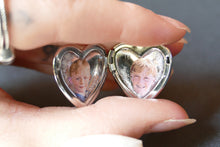 Load image into Gallery viewer, Locket